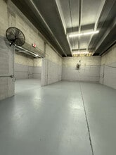 2101-2251 SW 59th Ave, West Park, FL à louer Photo intérieure– Image 1 sur 4