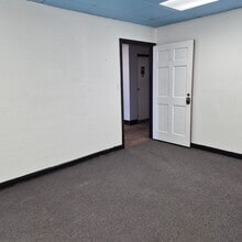 6022 Jefferson Ave, Newport News, VA à louer Photo intérieure– Image 1 sur 3