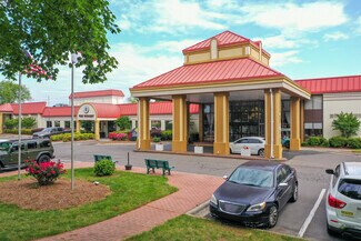 Plus de détails pour 6205 Ramada Dr, Clemmons, NC - Hôtellerie à vendre