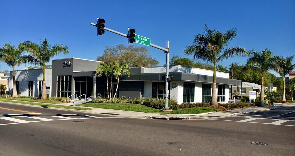 2503 W Swann Ave, Tampa, FL à louer - Photo principale – Image 1 sur 10