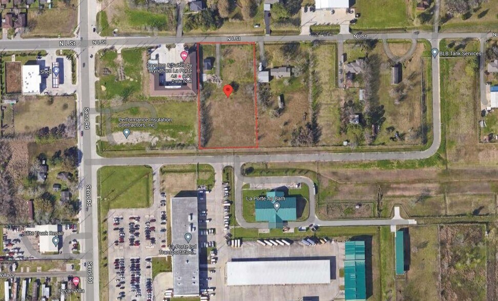 11926 N L St, La Porte, TX à vendre - Photo principale – Image 1 sur 1