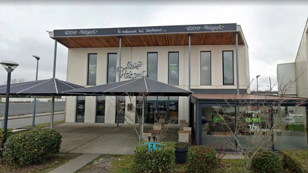 Local commercial dans Le Haillan à louer - Photo de l’immeuble – Image 3 sur 5