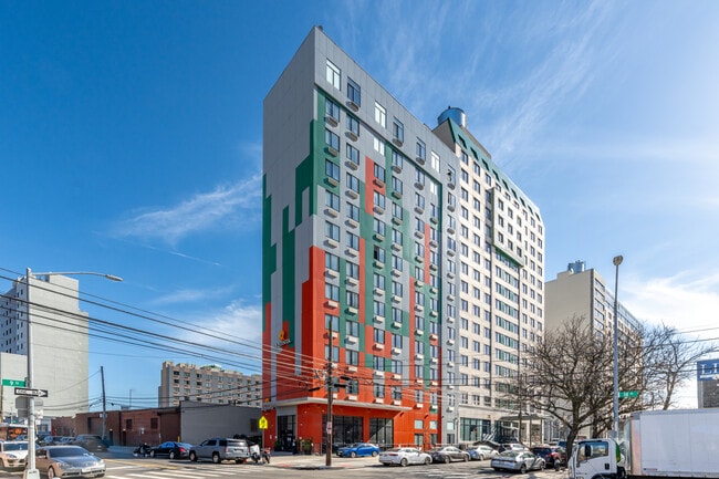 Plus de détails pour 9-02 38th Ave, Long Island City, NY - Hôtellerie à vendre