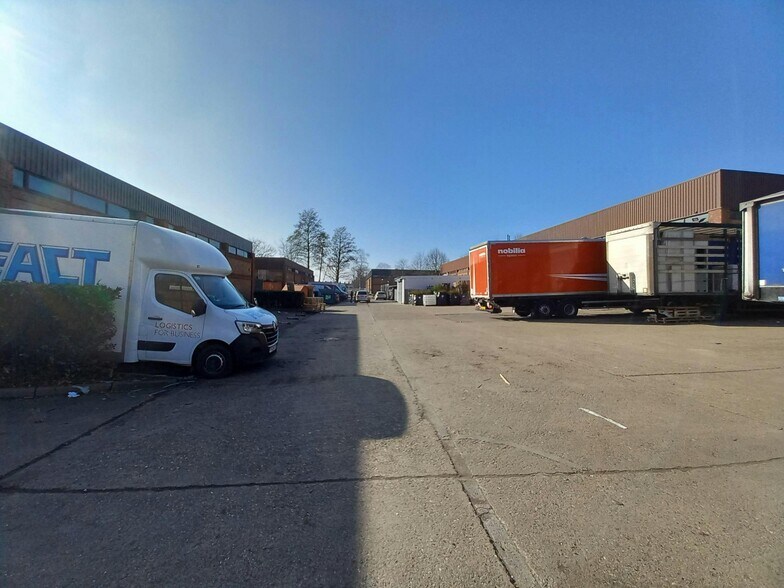 Suttons Business Park, Reading à louer - Photo de l’immeuble – Image 2 sur 5