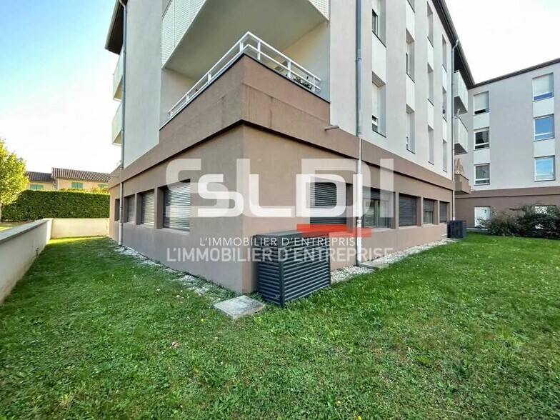 Local commercial dans Jassans-Riottier à louer - Photo de l’immeuble – Image 3 sur 9