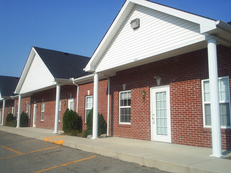 7909-7925 Station St, Columbus, OH à louer - Photo de l’immeuble – Image 1 sur 12