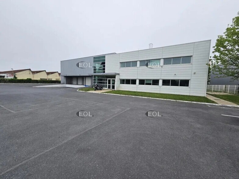 Industriel/Logistique dans Vitry-sur-Seine à louer - Photo de l’immeuble – Image 1 sur 15