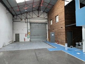 Plus de détails pour 151 Avenue Ibrahim Ali ( 1977-1995), Marseille - Local d'activités, Industriel/Logistique à louer