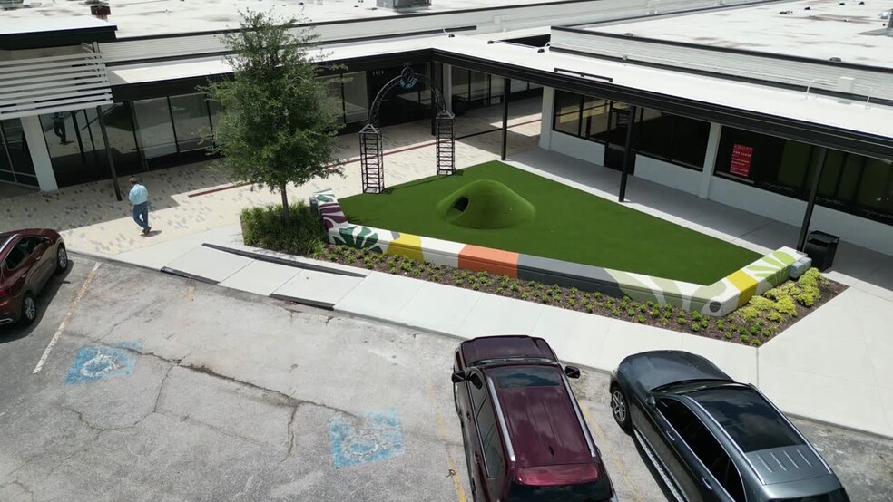 5400-6810 Bellaire Blvd, Bellaire, TX à louer - Vidéo sur l’annonce professionnelle – Image 2 sur 7