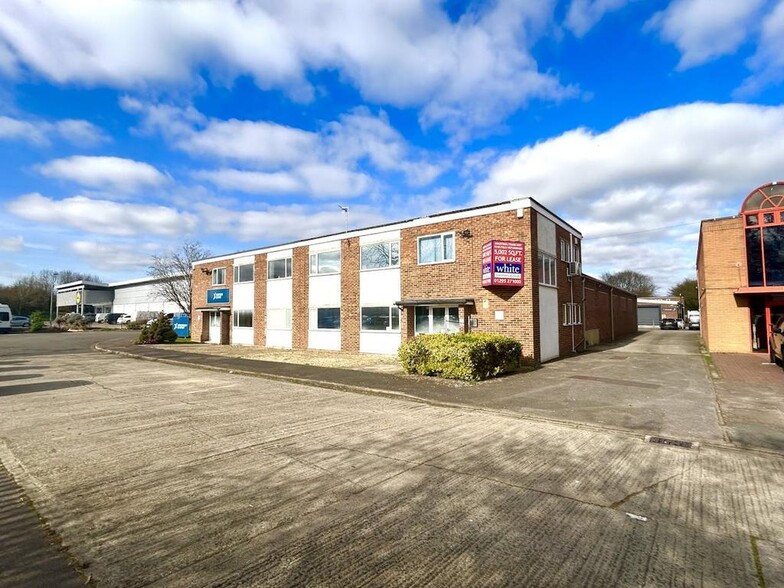 Telford Rd, Bicester à louer - Photo de l’immeuble – Image 2 sur 13