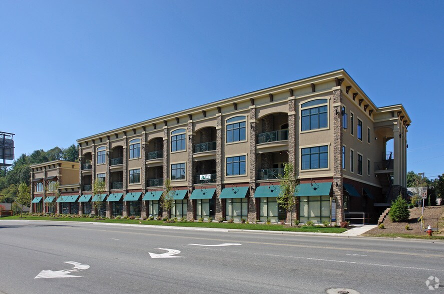 148-178 NC 105 Hwy Ext, Boone, NC à louer - Photo de l’immeuble – Image 2 sur 3