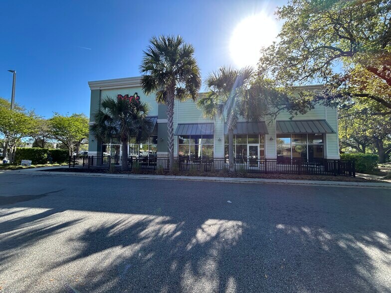 100 Palm Coast Pky NE, Palm Coast, FL à louer - Photo de l’immeuble – Image 3 sur 4