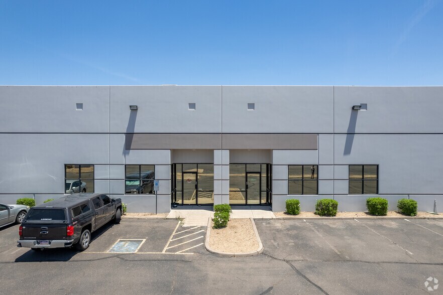 501 N 37th Dr, Phoenix, AZ à louer - Photo de l’immeuble – Image 2 sur 6