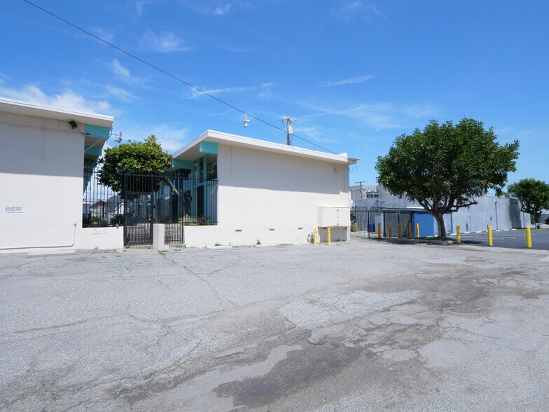 529 W 9th St, San Pedro, CA à louer - Photo de l’immeuble – Image 2 sur 11