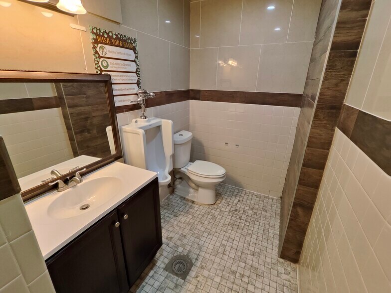 3787 NW Loop 286, Paris, TX à vendre - Photo de l’immeuble – Image 2 sur 17
