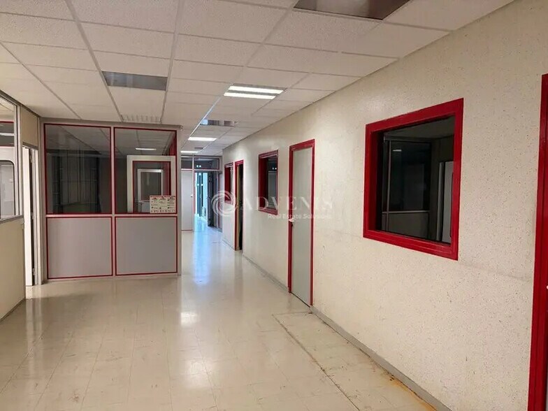 Local d’activités dans Saint-Martin-le-Beau à louer - Photo intérieure – Image 2 sur 6