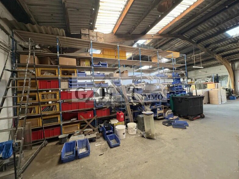 Industriel/Logistique dans Vaux-le-Pénil à vendre - Photo intérieure – Image 2 sur 5