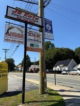 25 Grand Ave, Cumberland, RI à louer Photo intérieure– Image 1 sur 9