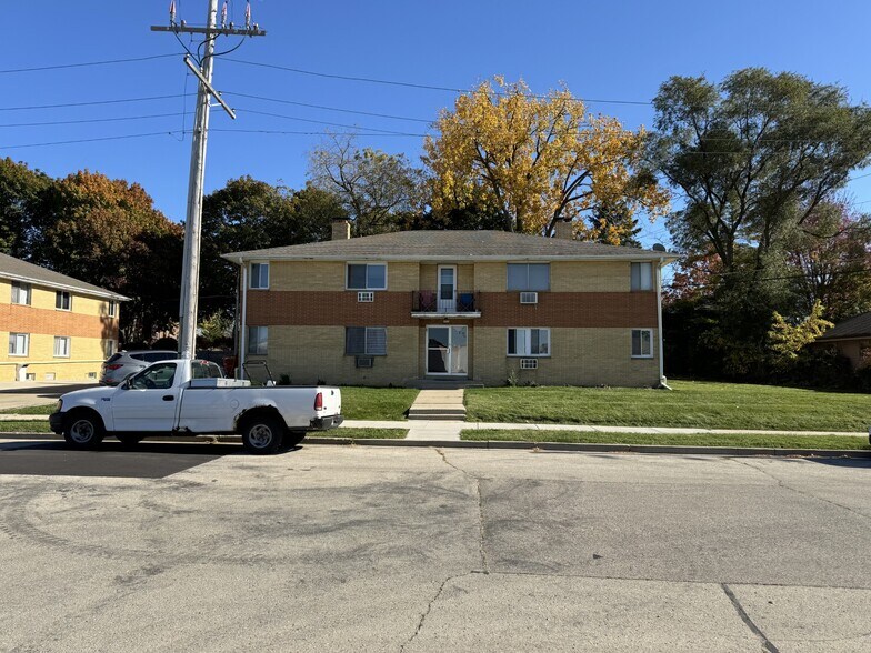 3111-3121 Wheelock Dr, Racine, WI à vendre - Photo principale – Image 1 sur 2