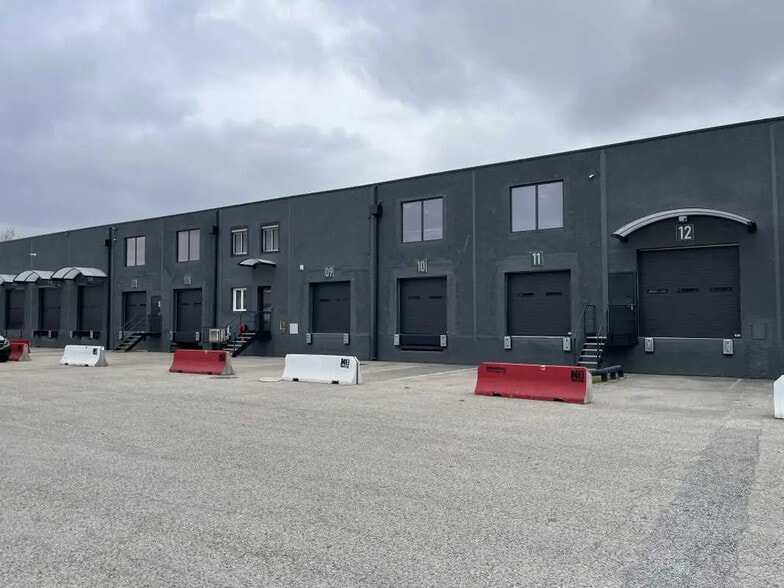 Bureau dans Corbas à louer - Photo de l’immeuble – Image 1 sur 5