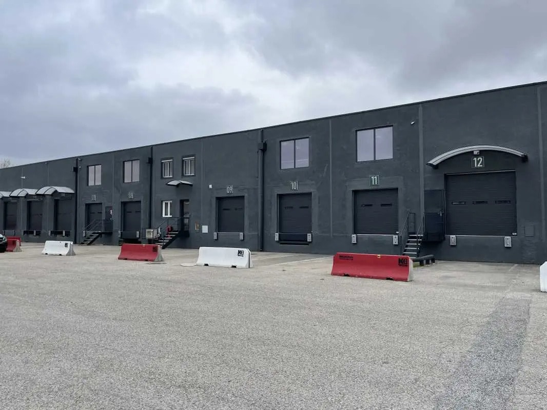 Bureau dans Corbas à louer Photo de l’immeuble– Image 1 sur 6