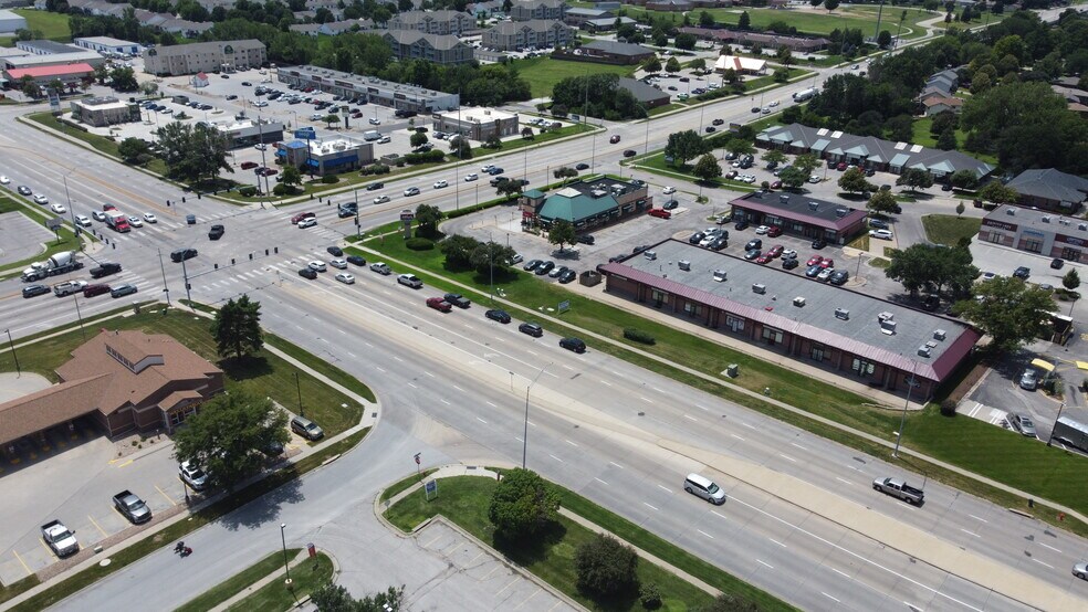 4640 Champlain Dr, Lincoln, NE à louer - Photo de l’immeuble – Image 2 sur 2