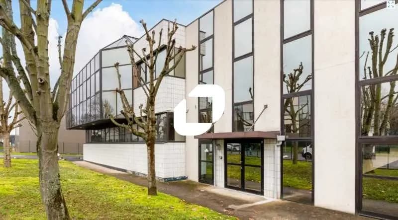 11-13 Rue Des Hautes Pâtures, Nanterre à louer - Photo de l’immeuble – Image 2 sur 9