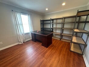 275 E Henry St, Spartanburg, SC à louer Photo intérieure– Image 1 sur 3