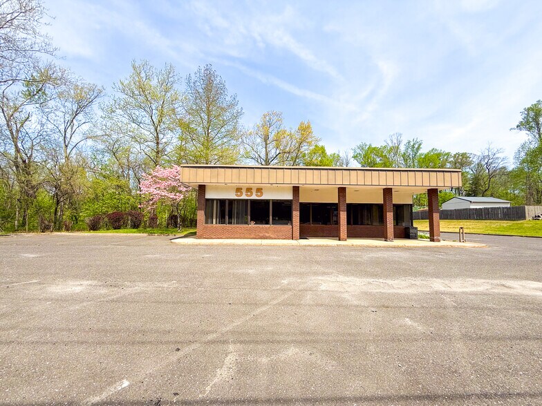 555 Blackwood Clementon Rd, Lindenwold, NJ à louer - Photo de l’immeuble – Image 1 sur 19