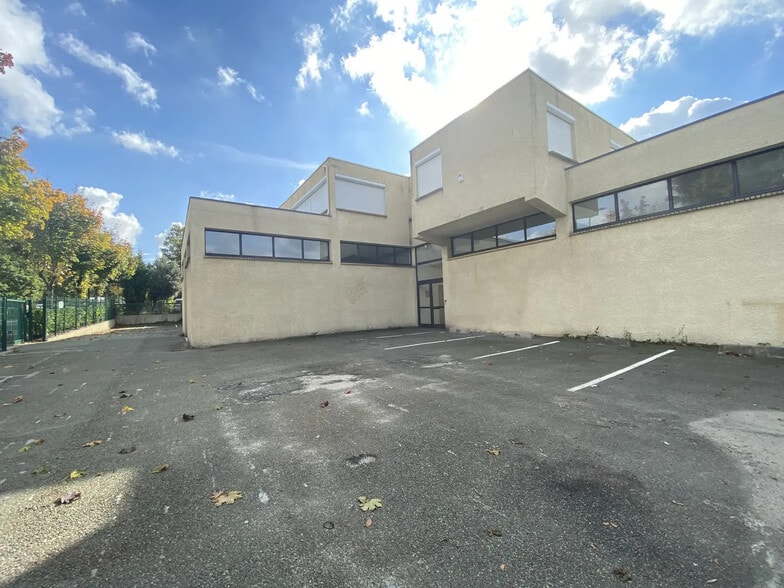 28 Rue Condorcet, Taverny à louer - Photo de l’immeuble – Image 2 sur 7