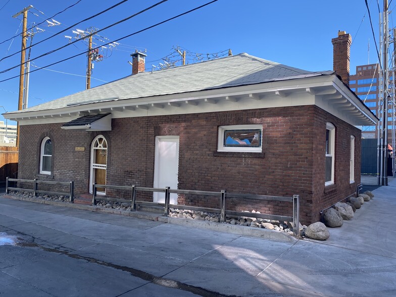 120 Pickard Pl, Reno, NV à louer - Photo de l’immeuble – Image 2 sur 32