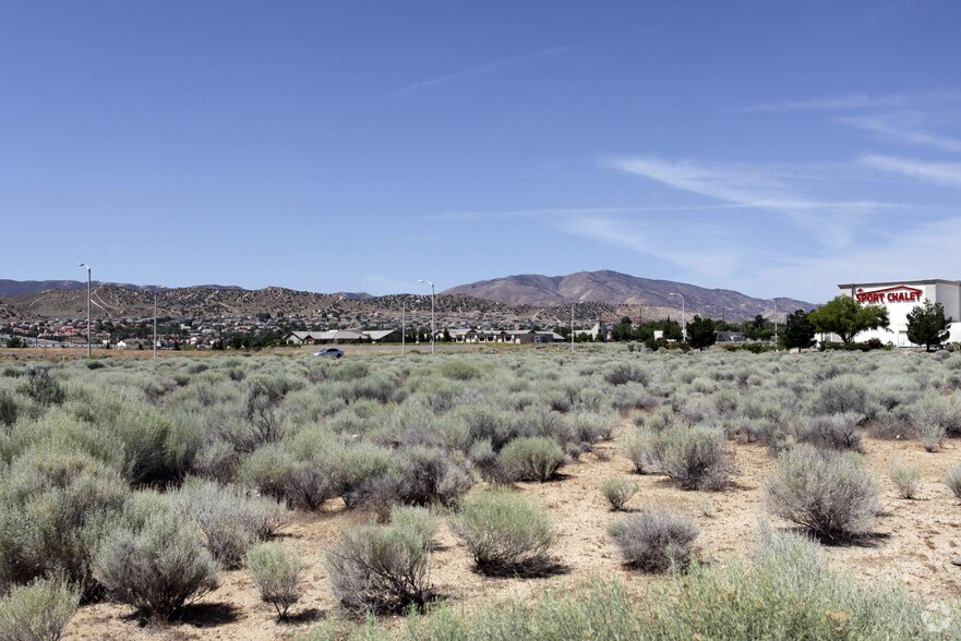 Technology Dr, Palmdale, CA à louer - Photo principale – Image 1 sur 4