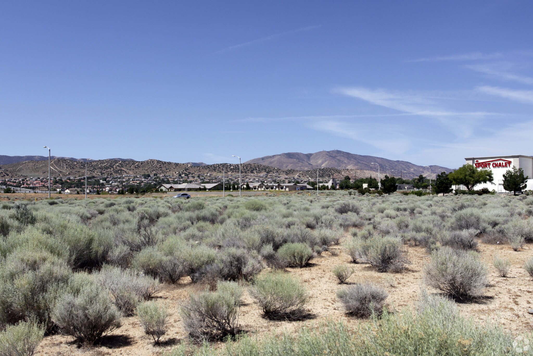 Technology Dr, Palmdale, CA à louer Photo principale– Image 1 sur 5