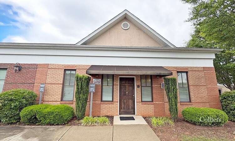 107 Regency Commons Dr, Greer, SC à vendre - Photo de l’immeuble – Image 2 sur 5