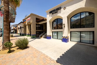 310-320 N Palm Canyon Dr, Palm Springs, CA à louer Photo de l’immeuble– Image 1 sur 8