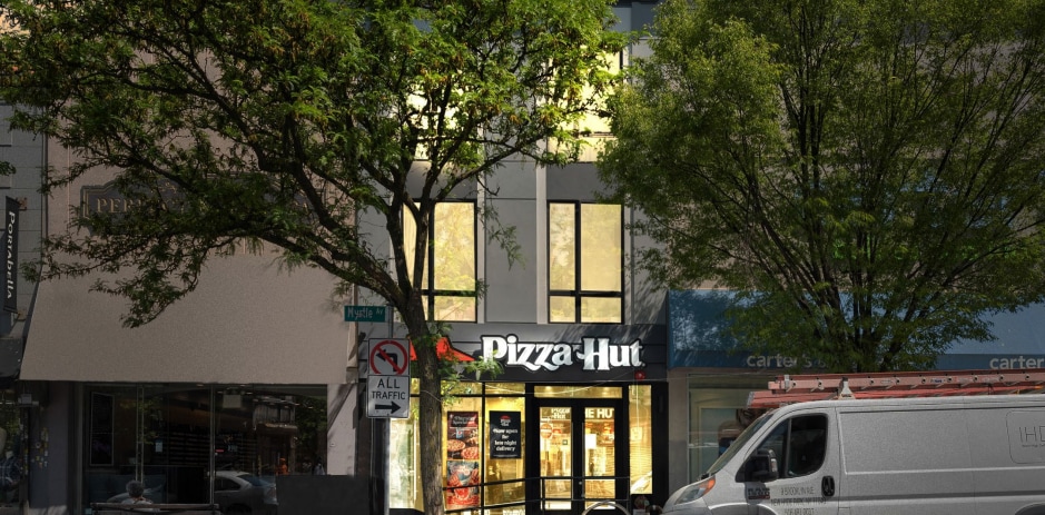 5729 Myrtle Ave, Flushing, NY à vendre Photo principale– Image 1 sur 9