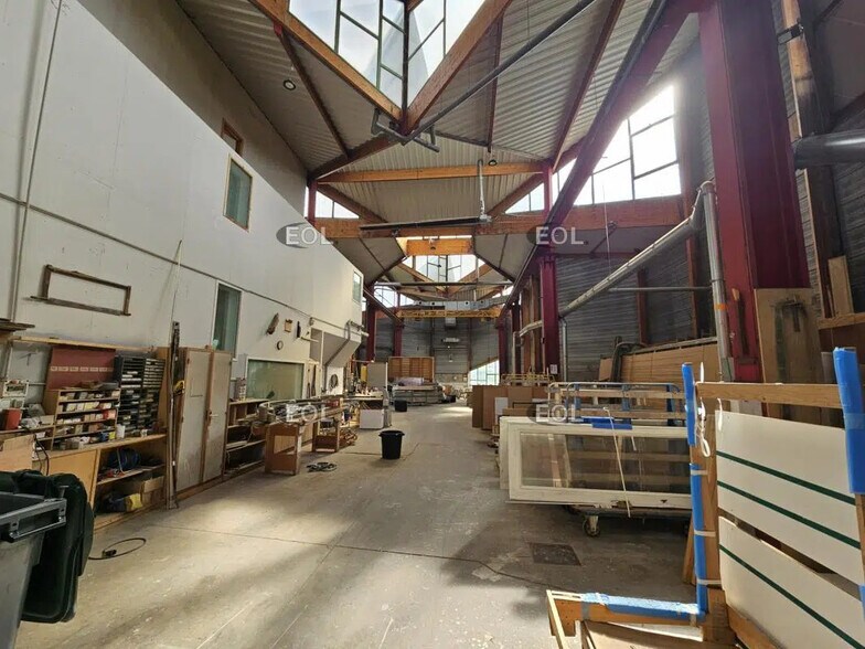 Local d'activités dans Vitry-sur-Seine à vendre - Photo de l’immeuble – Image 3 sur 13