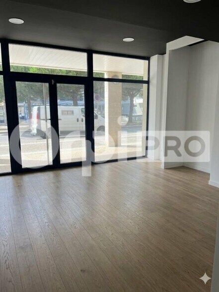 Bureau dans La Rochelle à vendre - Photo intérieure – Image 2 sur 4
