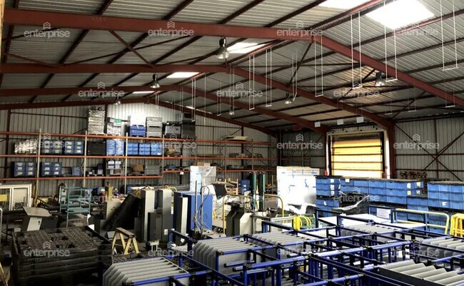 Plus de détails pour Industriel/Logistique à louer