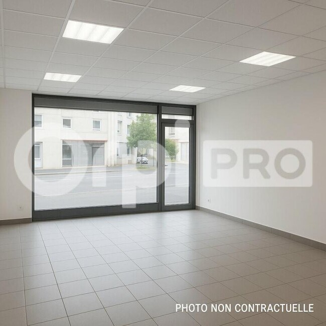 Plus de détails pour Local commercial à louer