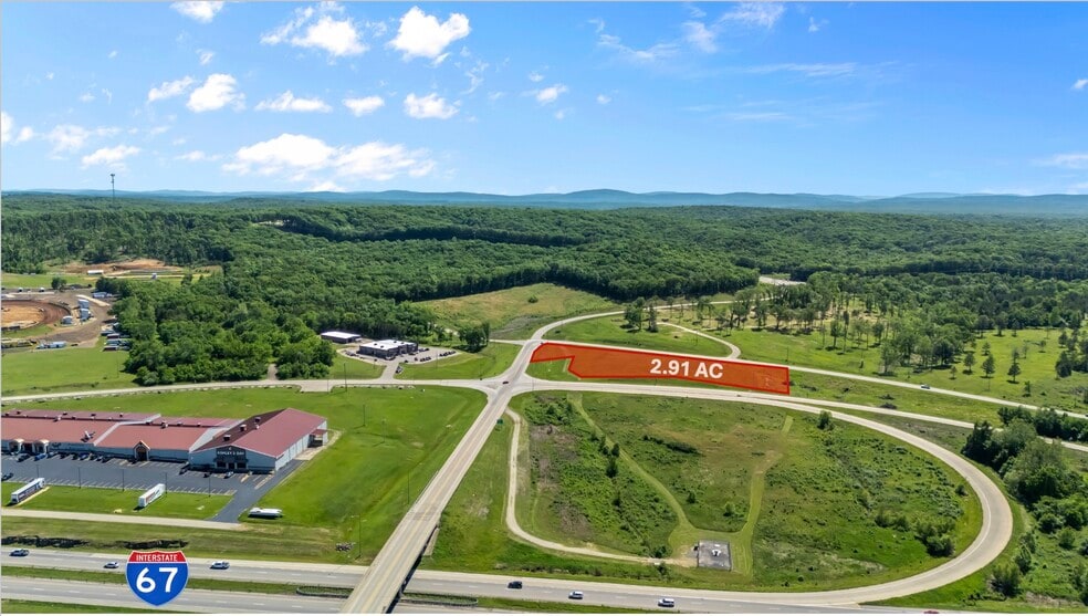 1381 E Woodlawn Dr, Farmington, MO à vendre - Photo principale – Image 1 sur 2