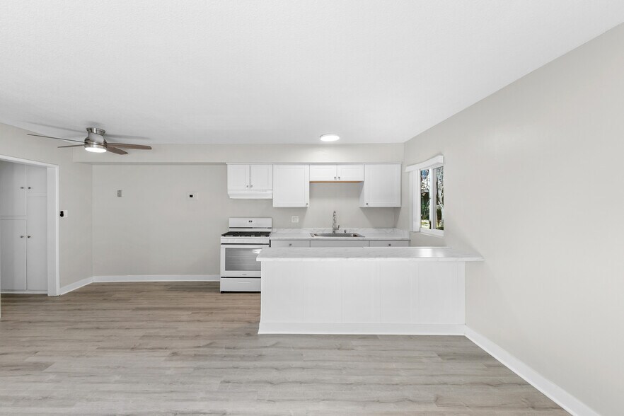 3351 Marine Ave, Gardena, CA à vendre - Photo intérieure – Image 3 sur 29