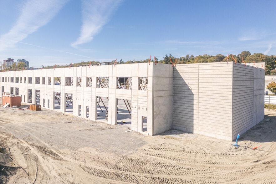 8700 Boundary Rd, Burnaby, BC à louer - Photo de la construction – Image 2 sur 3