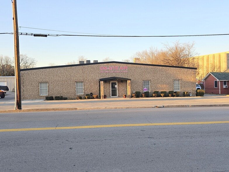 132 W McLeroy Blvd, Saginaw, TX à vendre - Photo de l’immeuble – Image 1 sur 9
