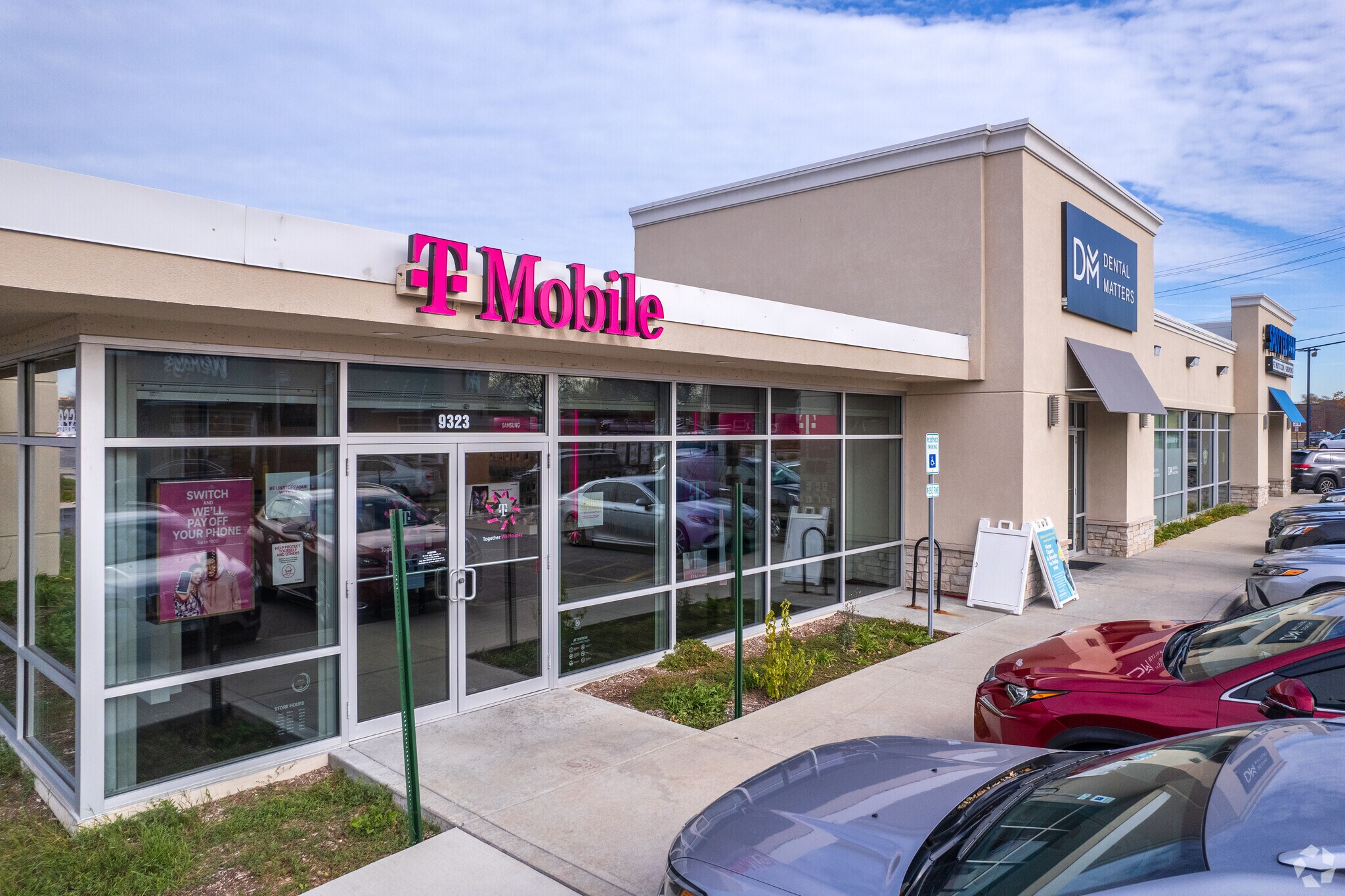 9331 Skokie Blvd, Skokie, IL à louer Photo principale– Image 1 sur 14