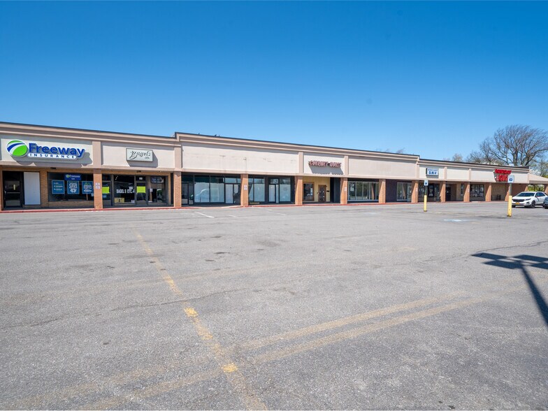 525 Titus Ave, Rochester, NY à louer - Photo de l’immeuble – Image 1 sur 27