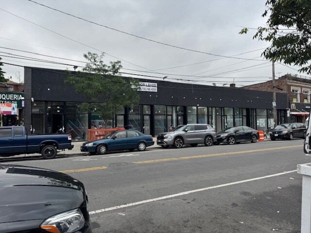 40-16 National St, Corona, NY à louer - Photo de l’immeuble – Image 3 sur 6