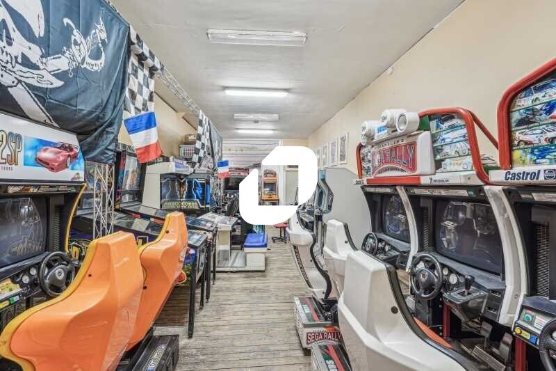 Local d'activités dans Asnieres Sur Seine à vendre - Photo de l’immeuble – Image 3 sur 14