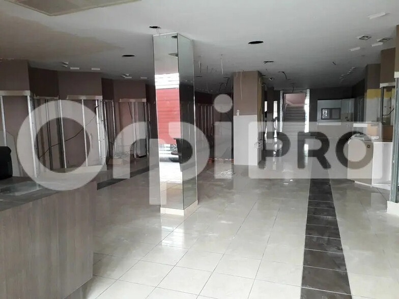 Local commercial dans Montluçon à louer - Photo intérieure – Image 2 sur 4