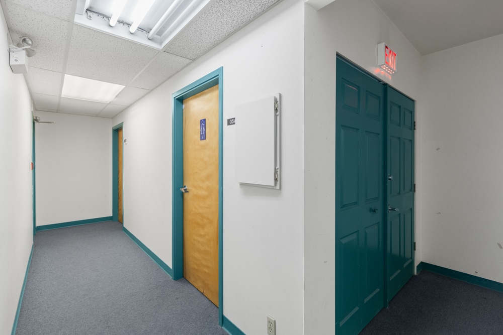 351-391 Hudson St NW, Salmon Arm, BC à vendre Photo intérieure– Image 1 sur 8